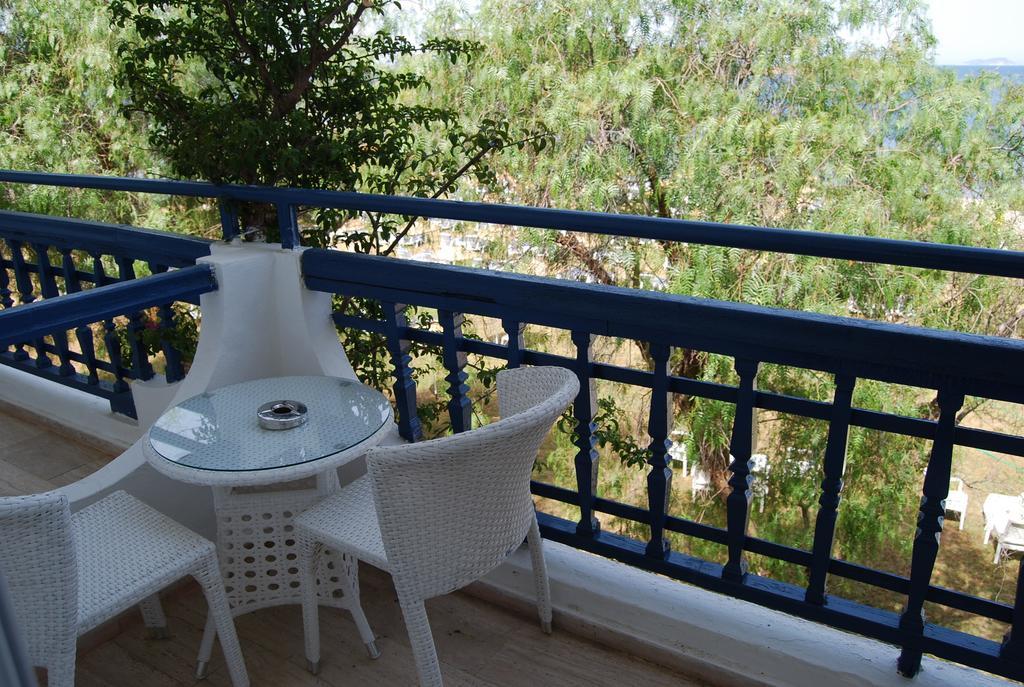 Club Blue White All Inclusive Turgutreis Habitación foto